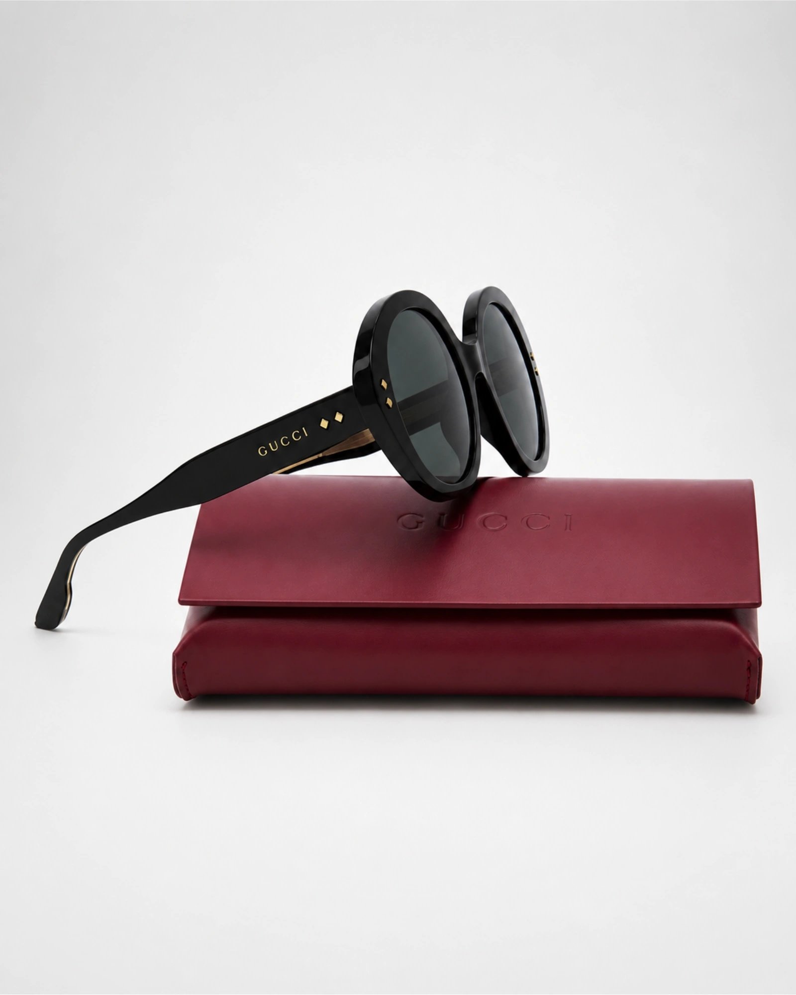 Gucci GG1081S 001 oversized γυαλιά ηλίου με μαύρο κοκάλινο σκελετό και κόκκινη αυθεντική θήκη Gucci