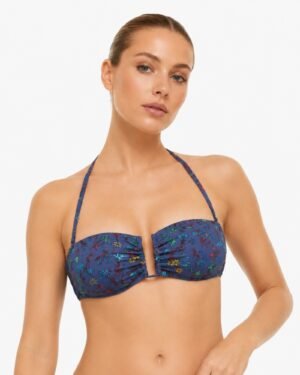 Tommy Hilfiger floral navy bandeau bikini top φορεμένο σε μοντέλο μπροστά