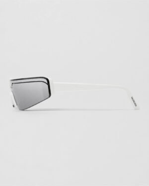 Πλαϊνή όψη Balenciaga BB0003S mask γυαλιών ηλίου με λευκό βραχίονα και ασημί shield φακό