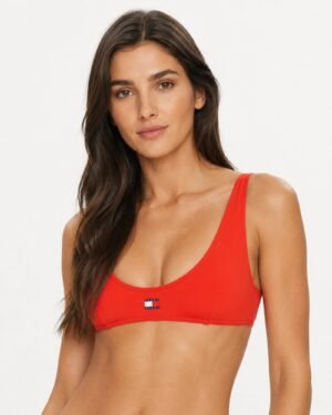 Tommy Jeans κόκκινο bikini top φορεμένο μπροστινή όψη