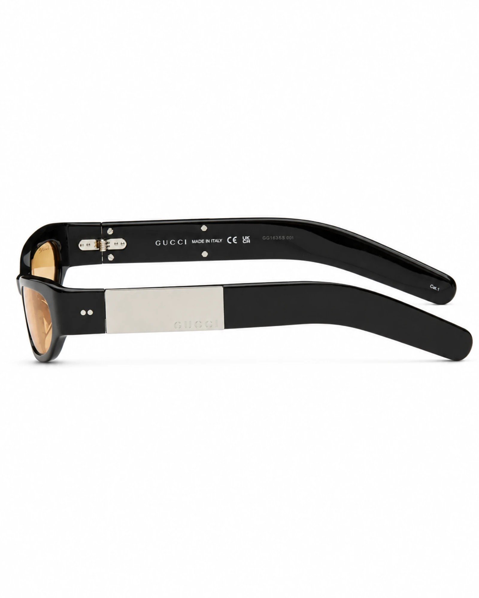 Πλάγια όψη των Gucci GG1635S 001 με μαύρους βραχίονες και ασημί μεταλλική λεπτομέρεια