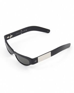 Gucci GG1635S 003 μαύρα γυναικεία γυαλιά ηλίου με ασημί πλαϊνή λεπτομέρεια